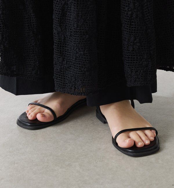  「【PAPILLONNER/パピヨネ】フラットスクエアサンダル」|サンダル|