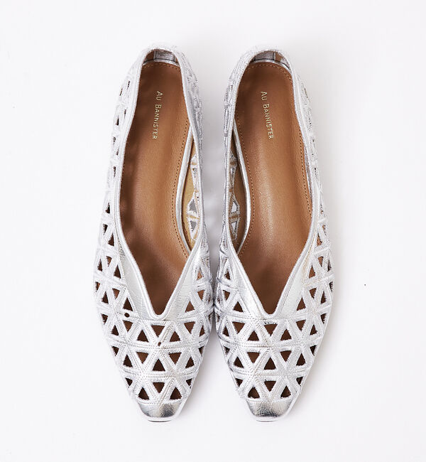 AU BANNISTER「【40周年】【Vibram/ヴィブラムソール】フラットパンプス」|パンプス|