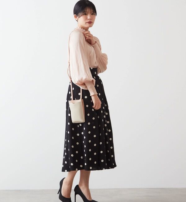 TIARA「《定番》ヴィンテージサテン2WAYフリルネックブラウス」|シャツ・ブラウス|