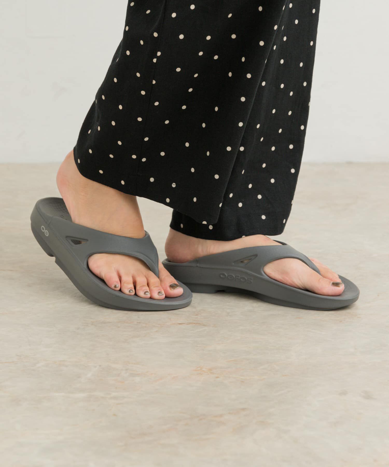 URBAN RESEARCH DOORS「OOFOS　OOriginal」|サンダル|