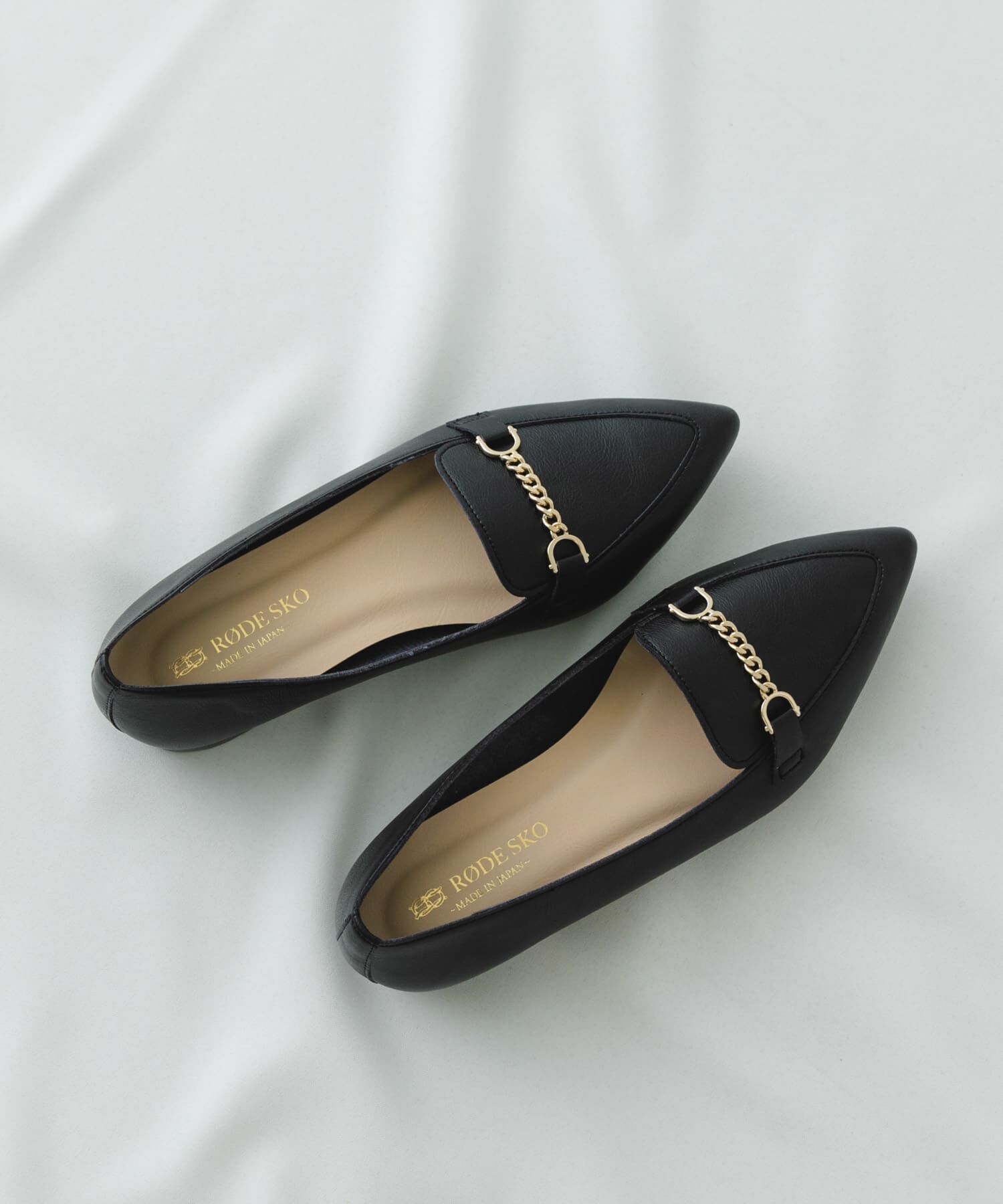 RODE SKO「『MADE IN JAPAN』プチチェーンフラットシューズ」|ローファー|ブラック
