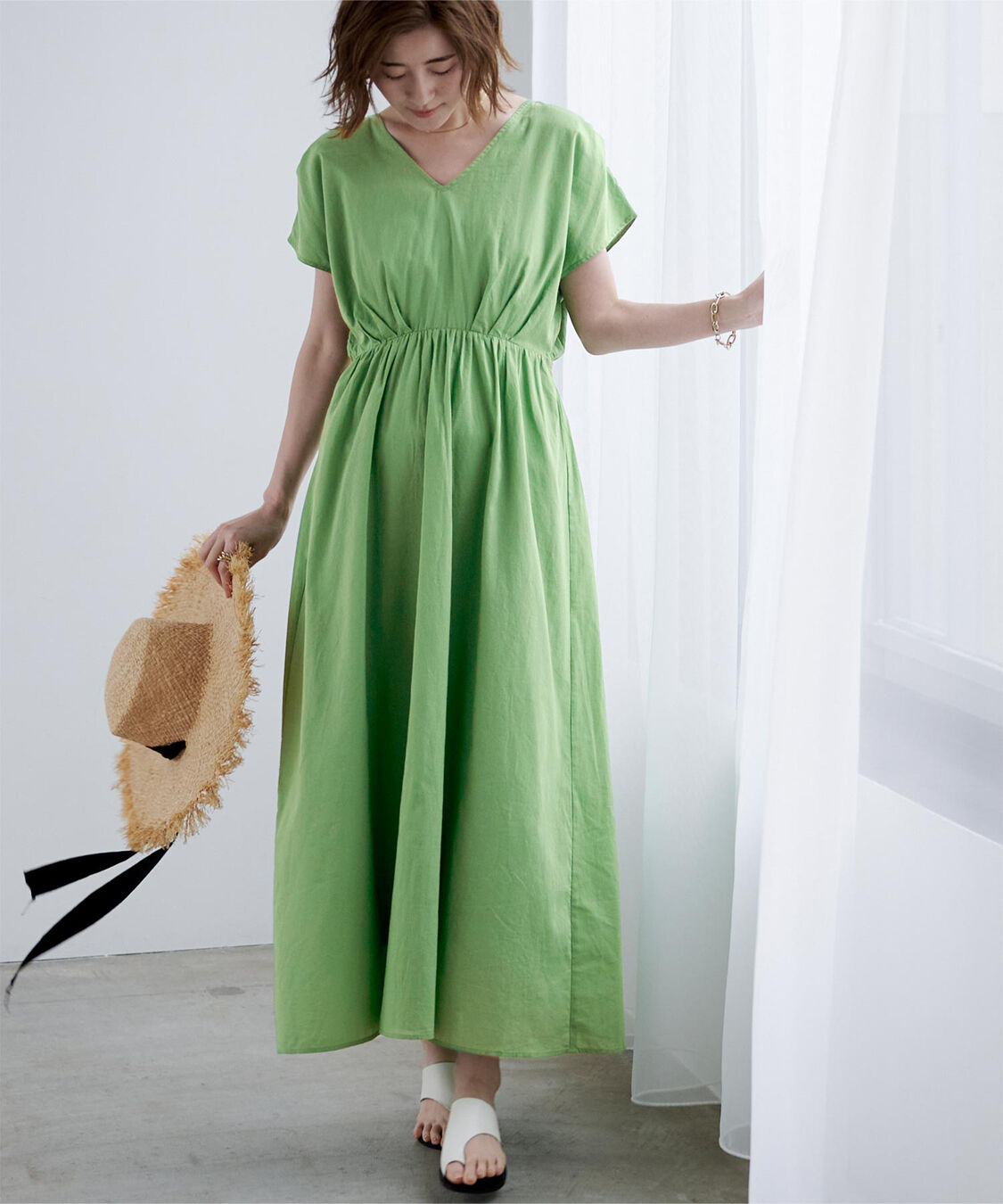 ur's「コットンVネックフレンチスリーブワンピース」|ワンピース|グリーン