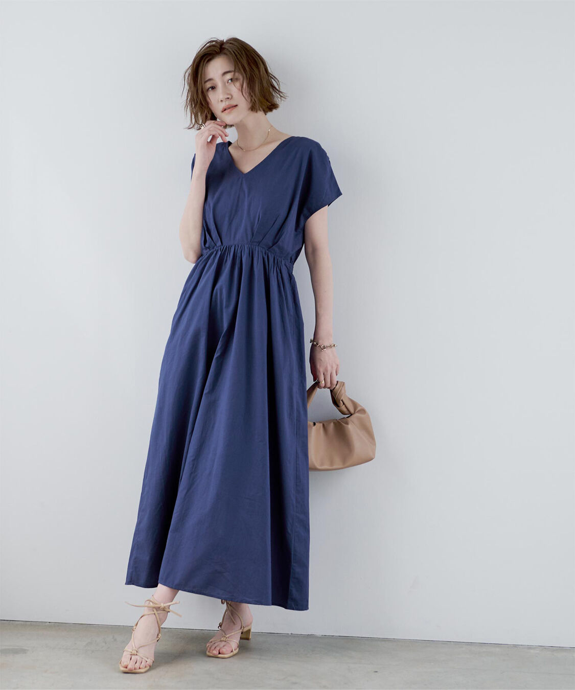 ur's「コットンVネックフレンチスリーブワンピース」|ワンピース|ネイビー