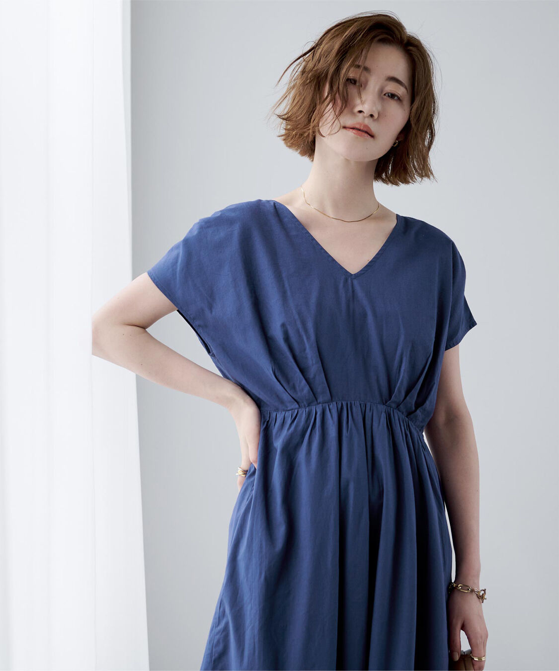 ur's「コットンVネックフレンチスリーブワンピース」|ワンピース|