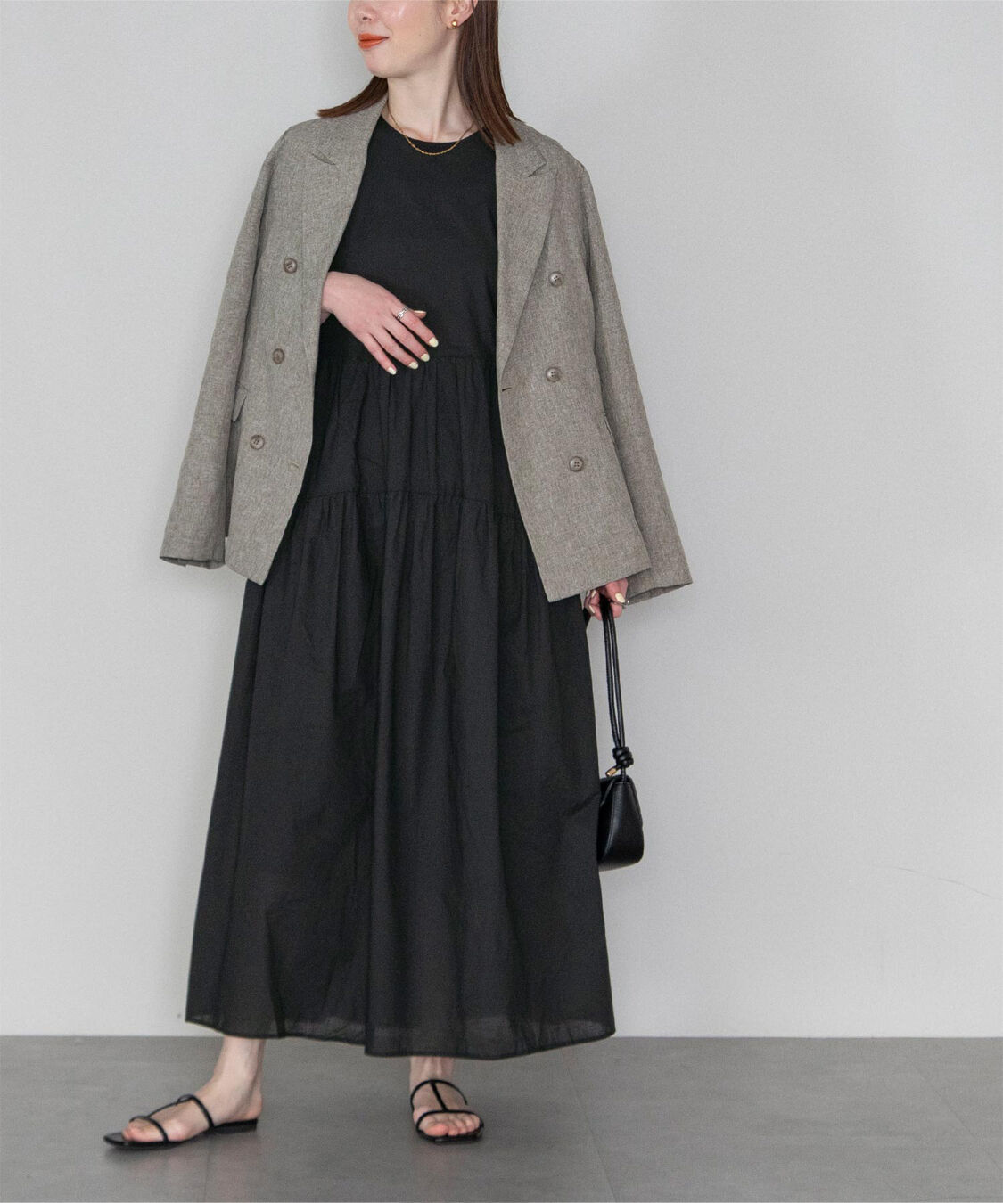 ur's「コットンクルーネックティアードワンピース」|ワンピース|ブラック