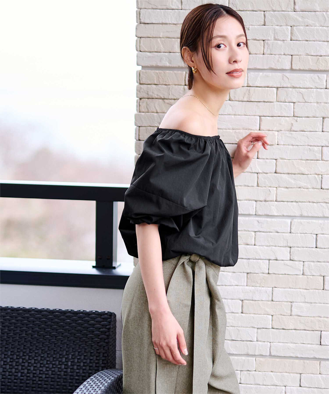 ur's「【黒川翼さんコラボアイテム】撥水オフショルプルオーバー」|シャツ・ブラウス|