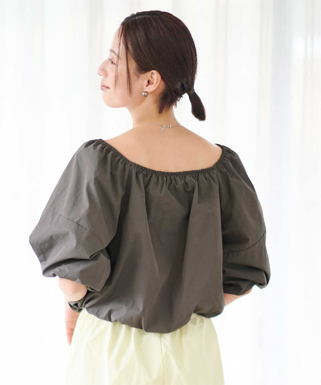 ur's「【黒川翼さんコラボアイテム】撥水オフショルプルオーバー」|シャツ・ブラウス|