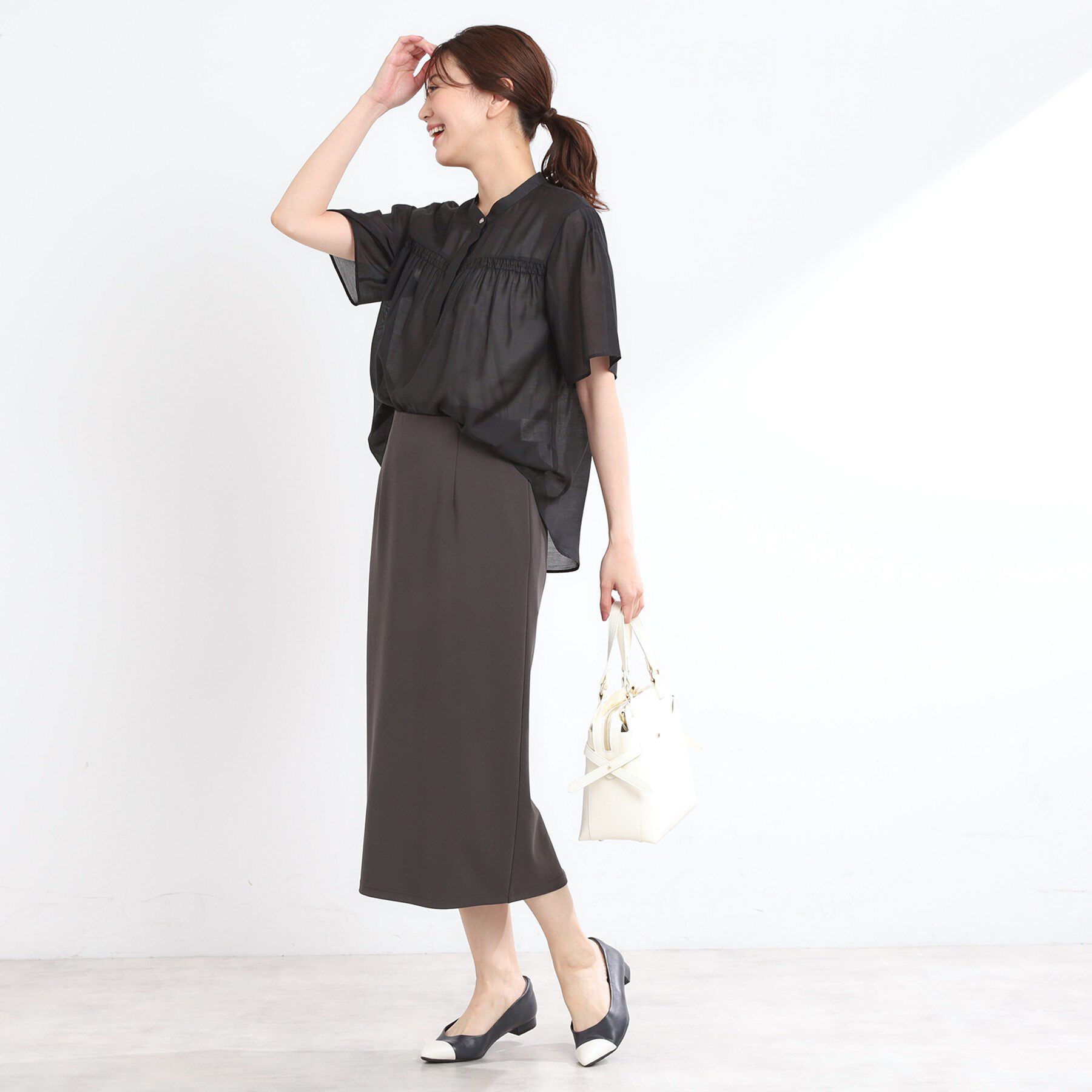 Reflect「【選べる5色◎／マシンウォッシュ可】シャーリングデザインブラウス」|シャツ・ブラウス|