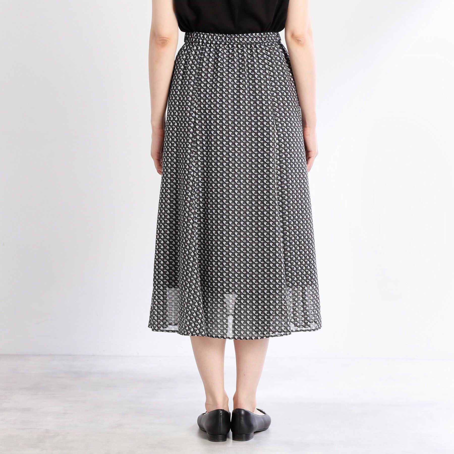 Reflect「【WEB先行カラーあり／マシンウォッシュ可／ウエスト総ゴム】コツキ幾何柄ロングスカート」|スカート|