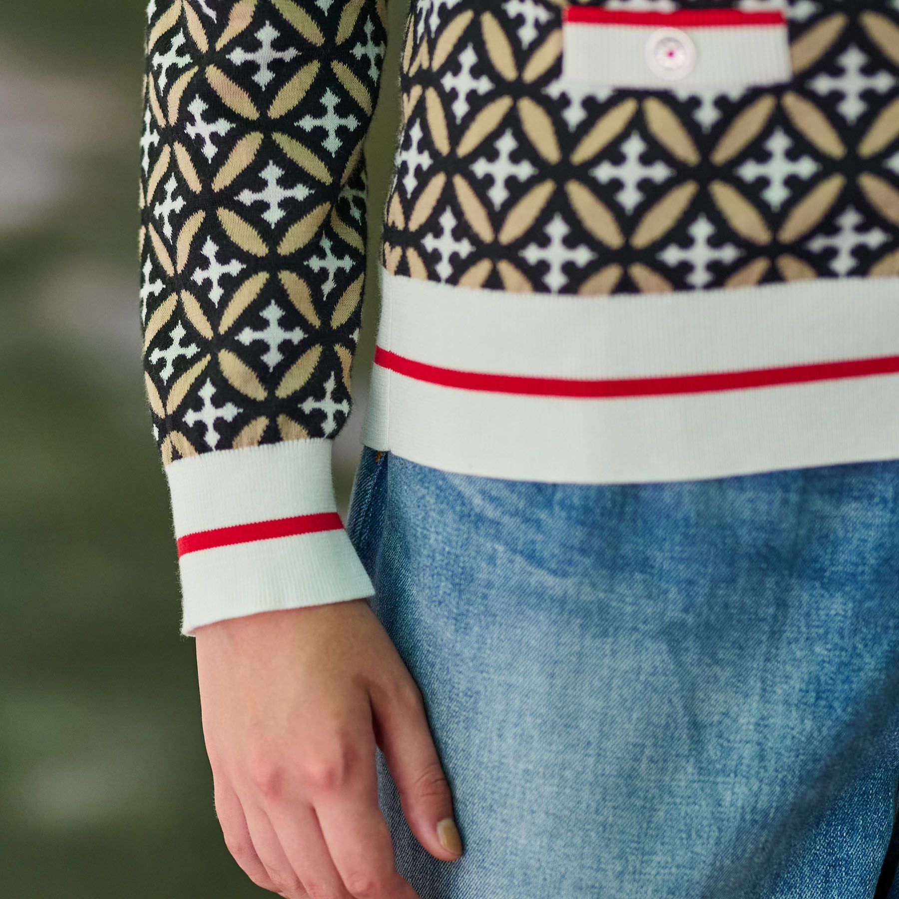 DRESSTERIOR「オーバーラップサークルVネックカーディガン」|カーディガン|