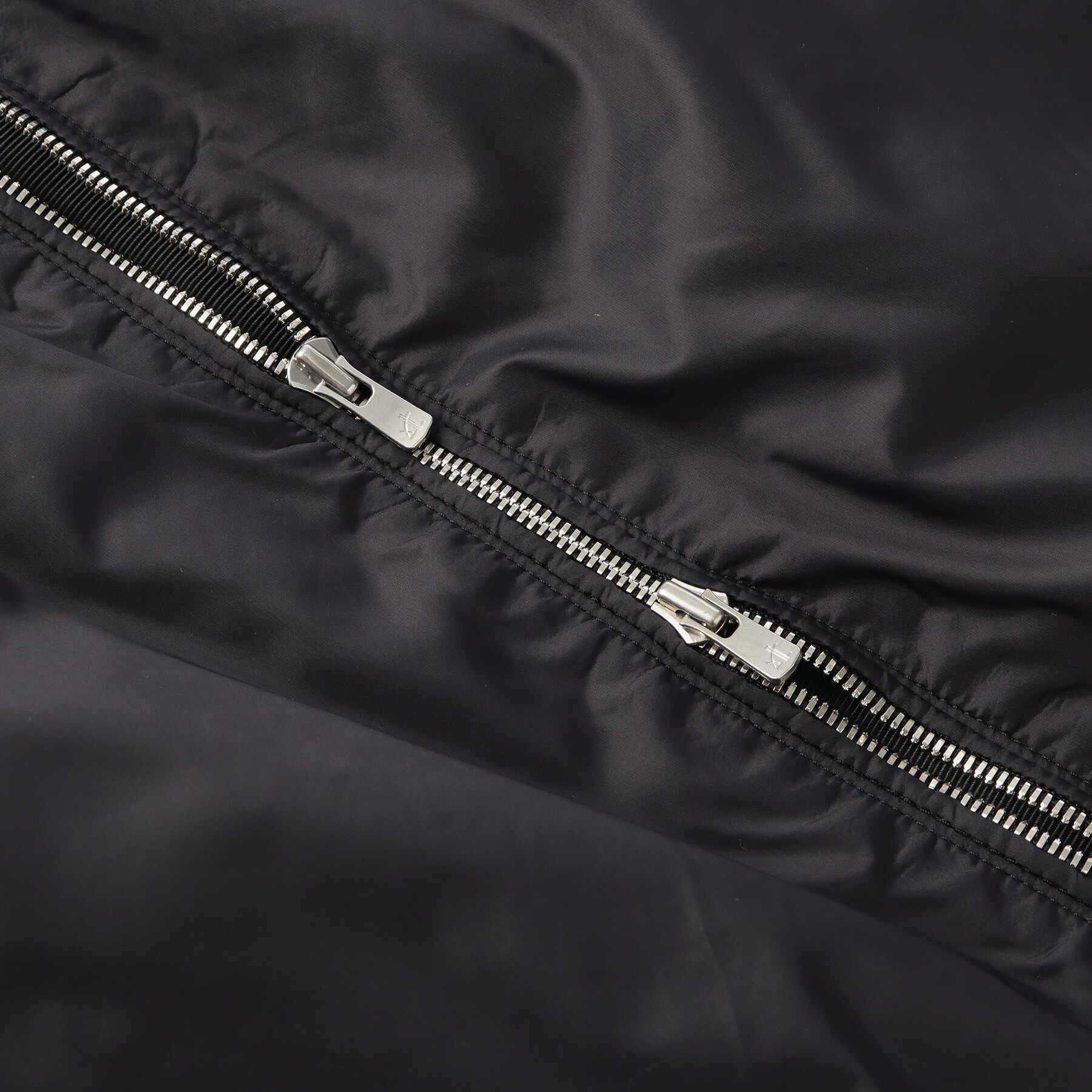 DRESSTERIOR「LIMONTA スーパーライト パデッドパーカー」|ブルゾン・スタジャン|