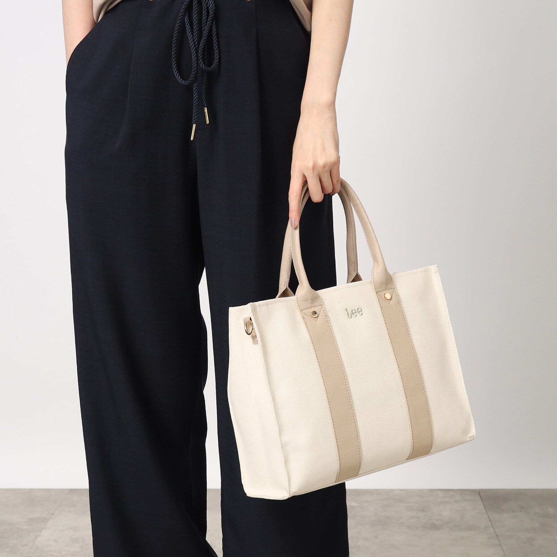 grove「【Lee別注】スクエアA4 2WAYトート【A4サイズ収納可】」|トートバッグ|