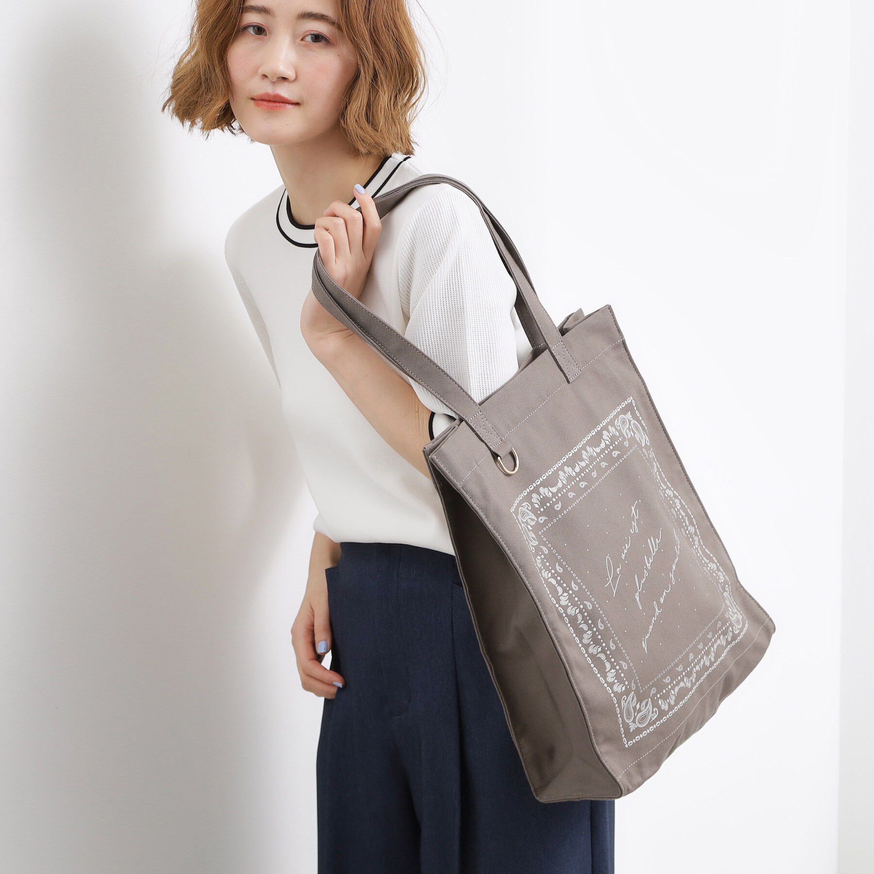 grove「【A4】多機能バンダナプリントトート」|トートバッグ|