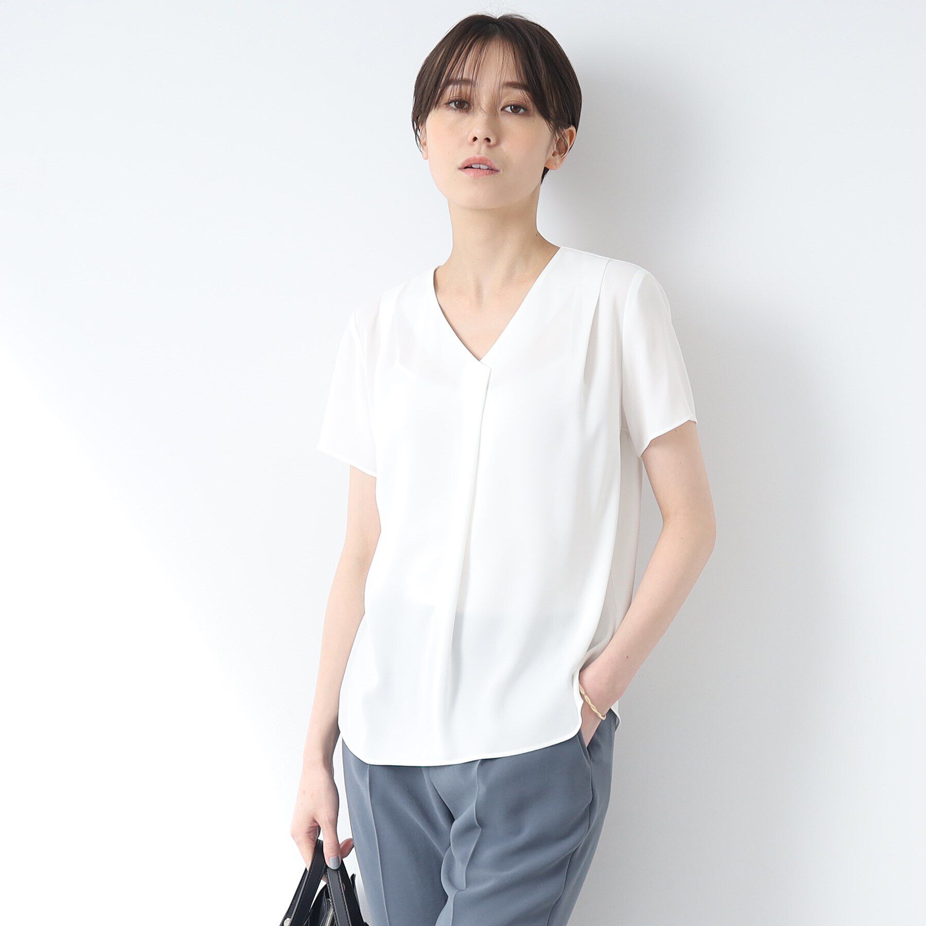 INDIVI「【洗える/通勤/UVケア/接触冷感】タックブラウス」|シャツ・ブラウス|オフホワイト(003