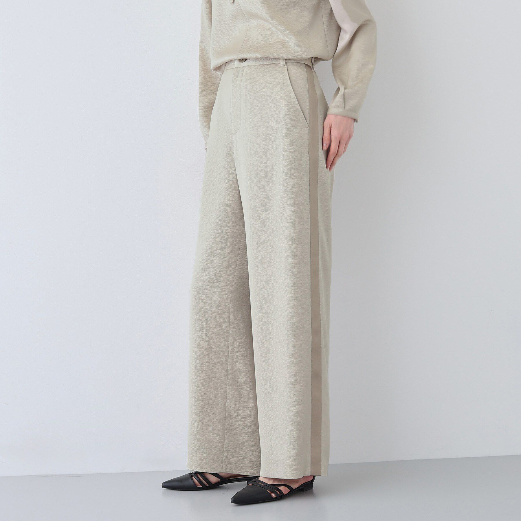 INDIVI「【日本製／SETUP可能】サイドライン ワイドパンツ」|その他|ライトベージュ(05