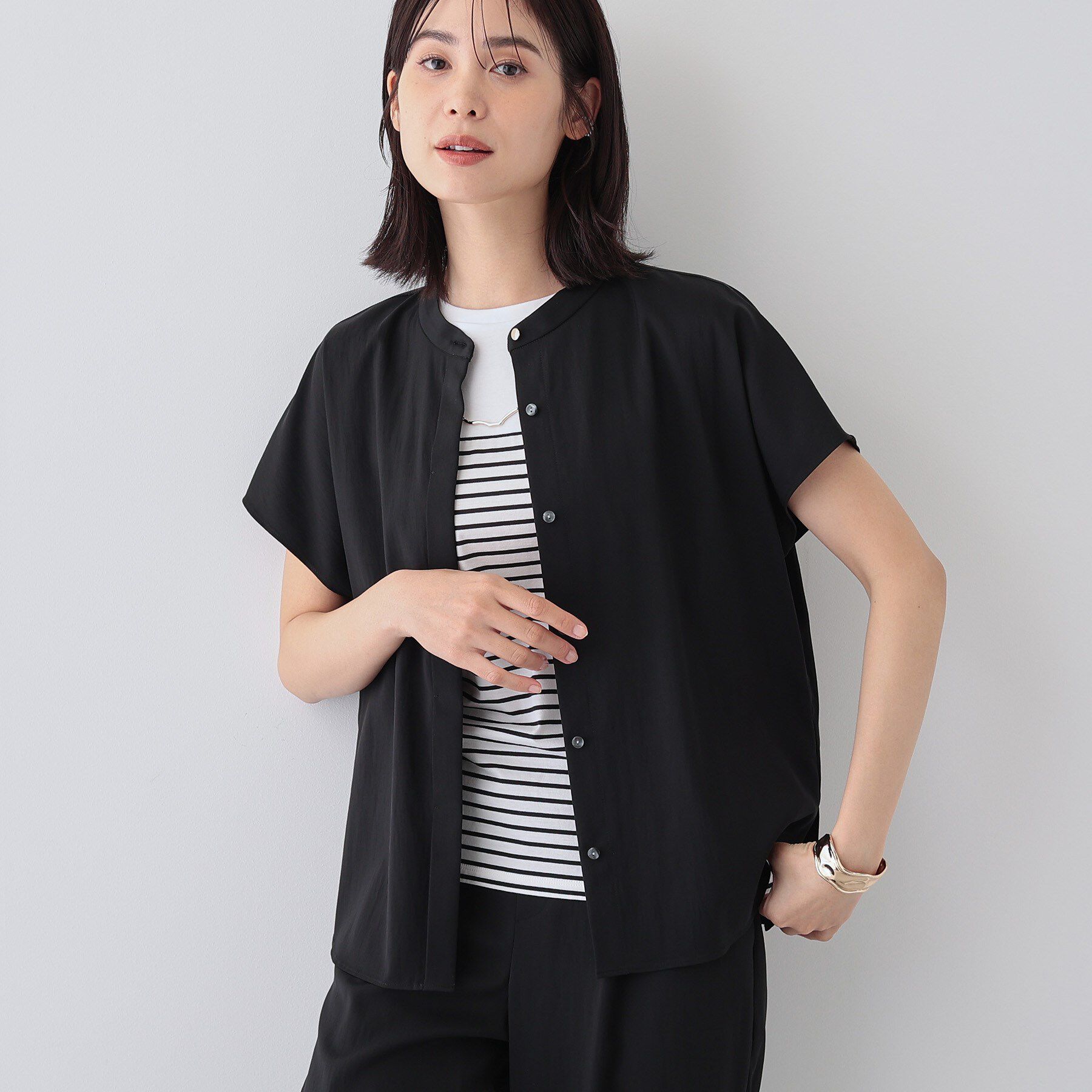 INDIVI「【洗える／SETUP可能/UVケア/接触冷感/日本製】バンドカラー半袖ブラウス」|シャツ・ブラウス|ブラック(019)