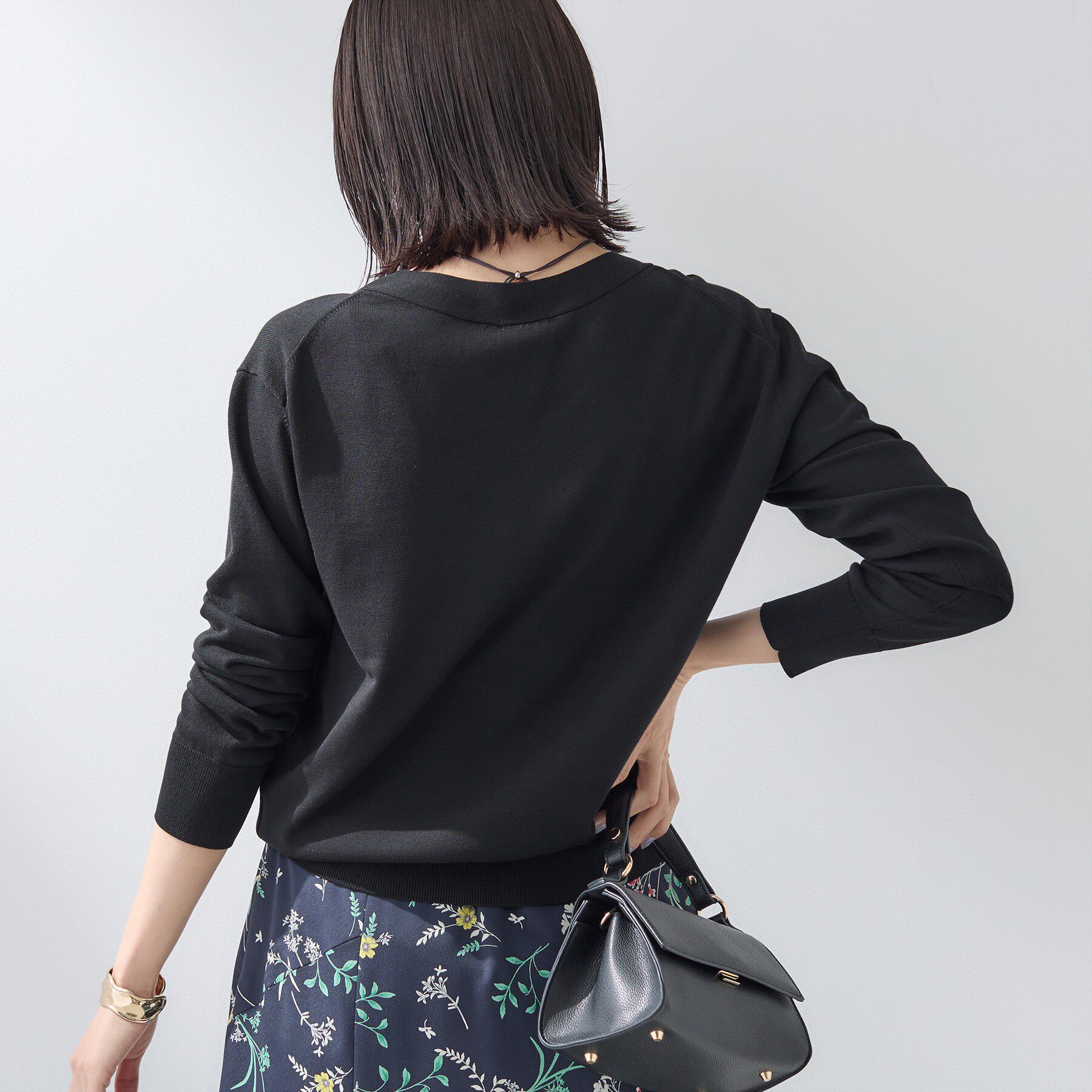 INDIVI「【シルク混】きれいめVネックニット」|ニット・セーター|