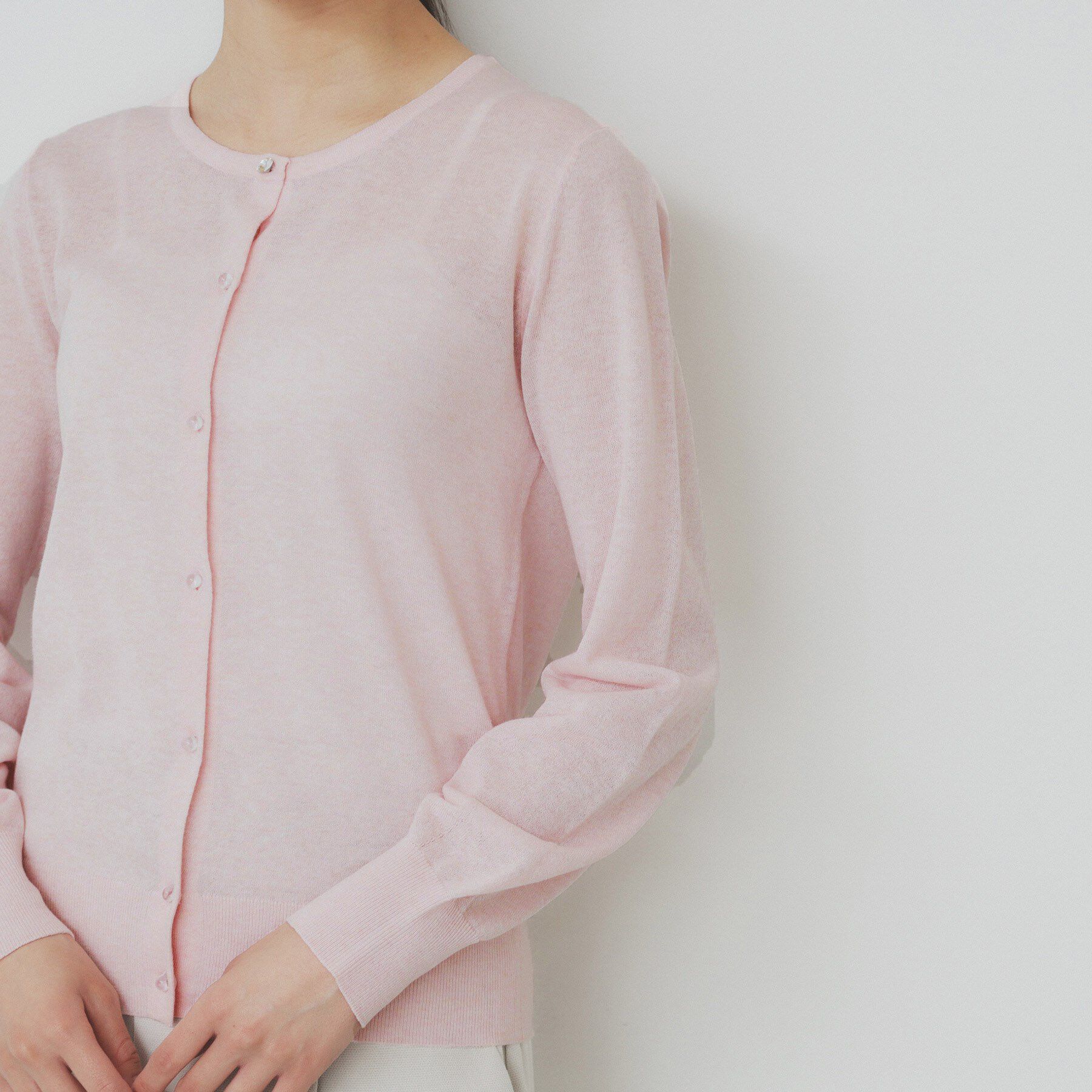 index「《7色展開/XS-LLサイズ》ビジューボタンクルーネックカーディガン【洗濯機洗い可】」|カーディガン|