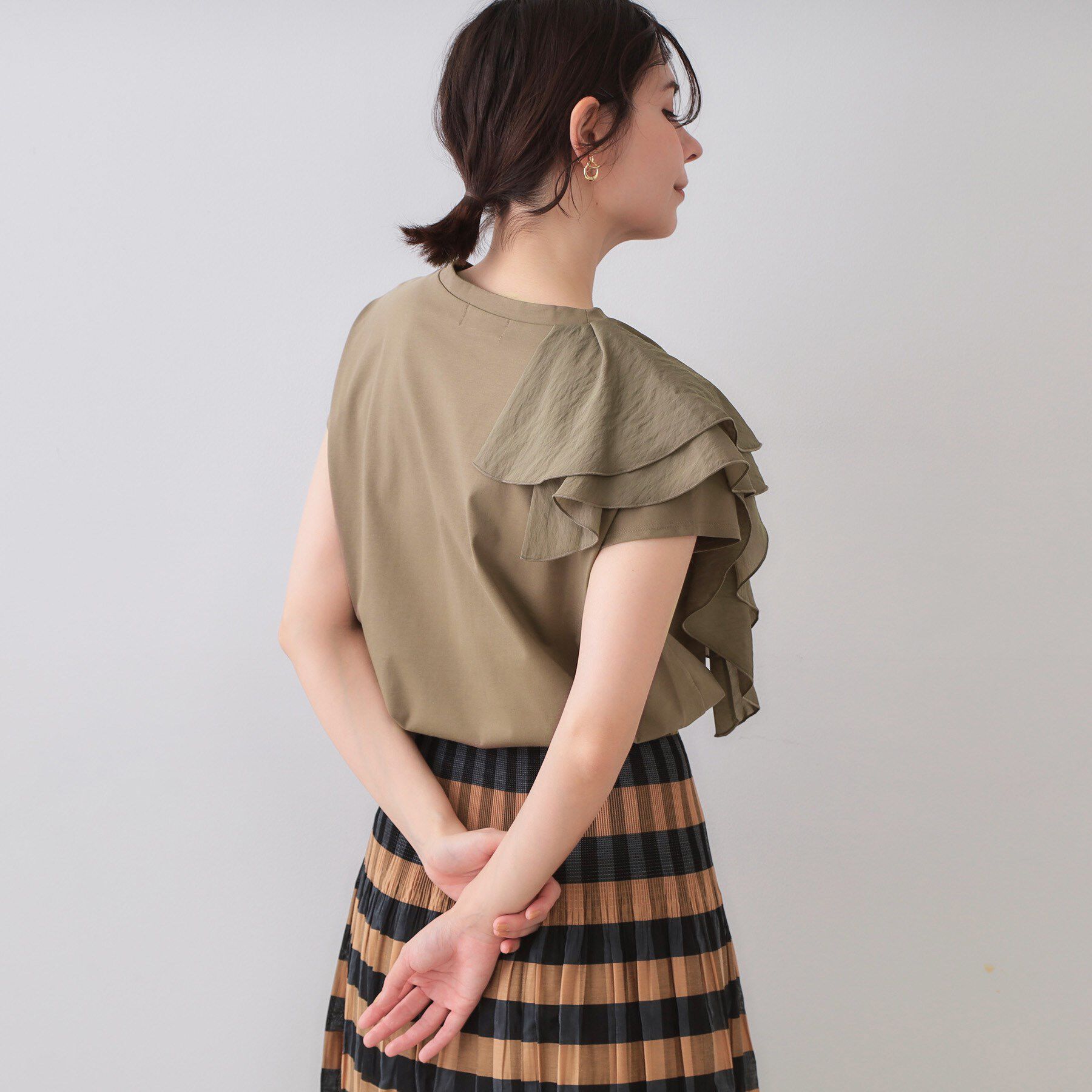 OPAQUE.CLIP「ショルダーフリルドッキングカットソー【洗濯機洗い可】」|Tシャツ・カットソー|