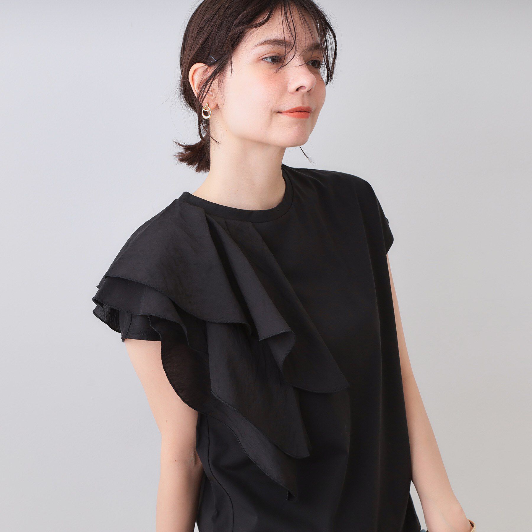 OPAQUE.CLIP「ショルダーフリルドッキングカットソー【洗濯機洗い可】」|Tシャツ・カットソー|