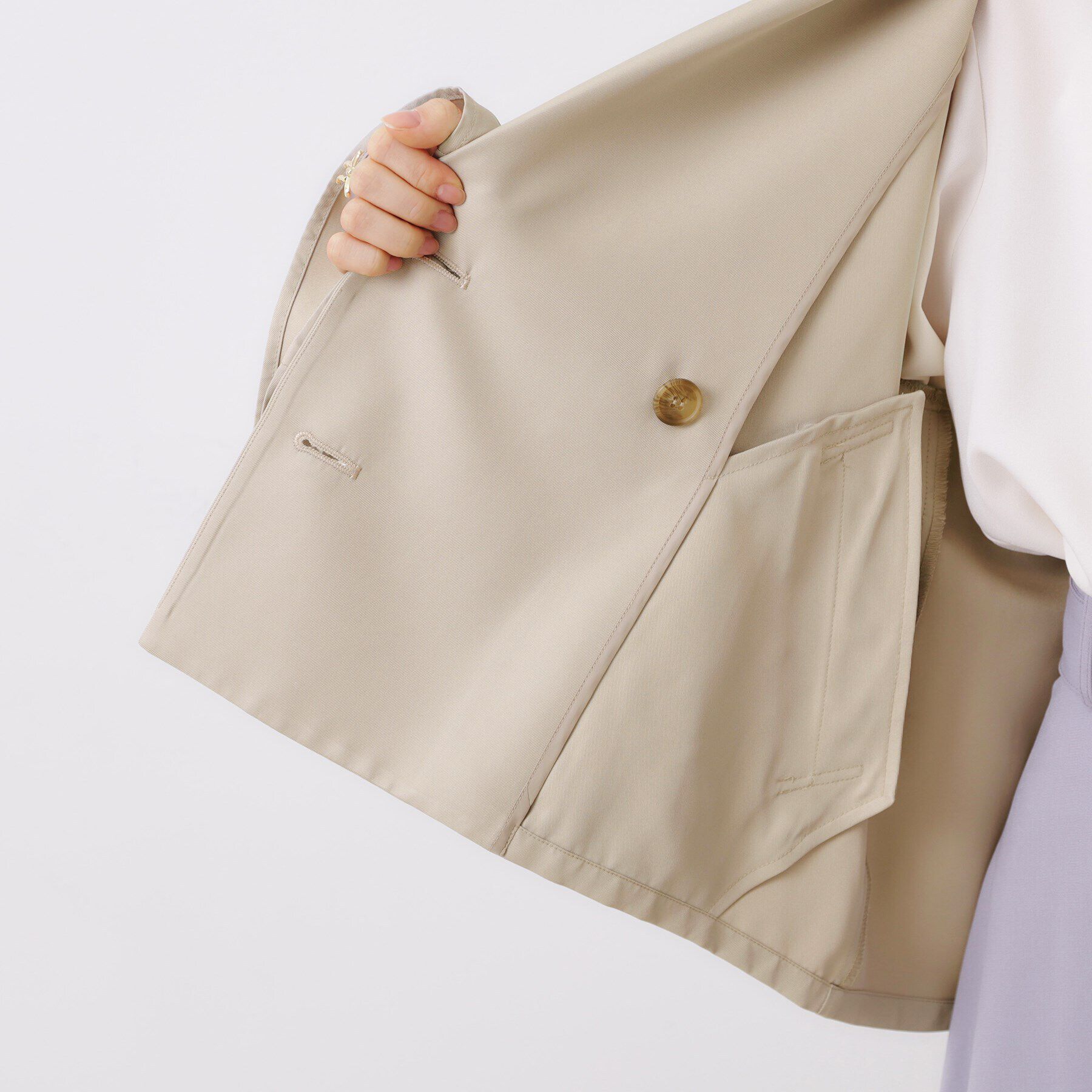 Couture broach「【華やか・主役級】ショートトレンチ」|トレンチコート|