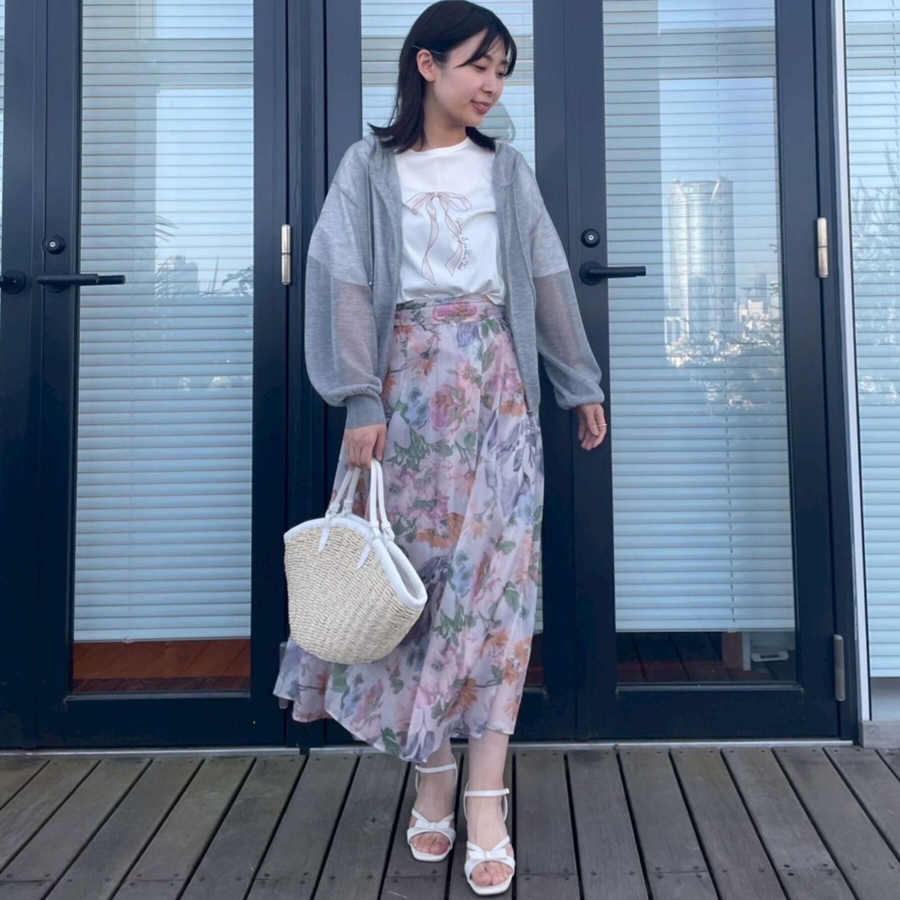 Couture broach「【マシンウォッシャブル・接触冷感・UV機能】60リボンロゴプリント フレアーT」|Tシャツ・カットソー|