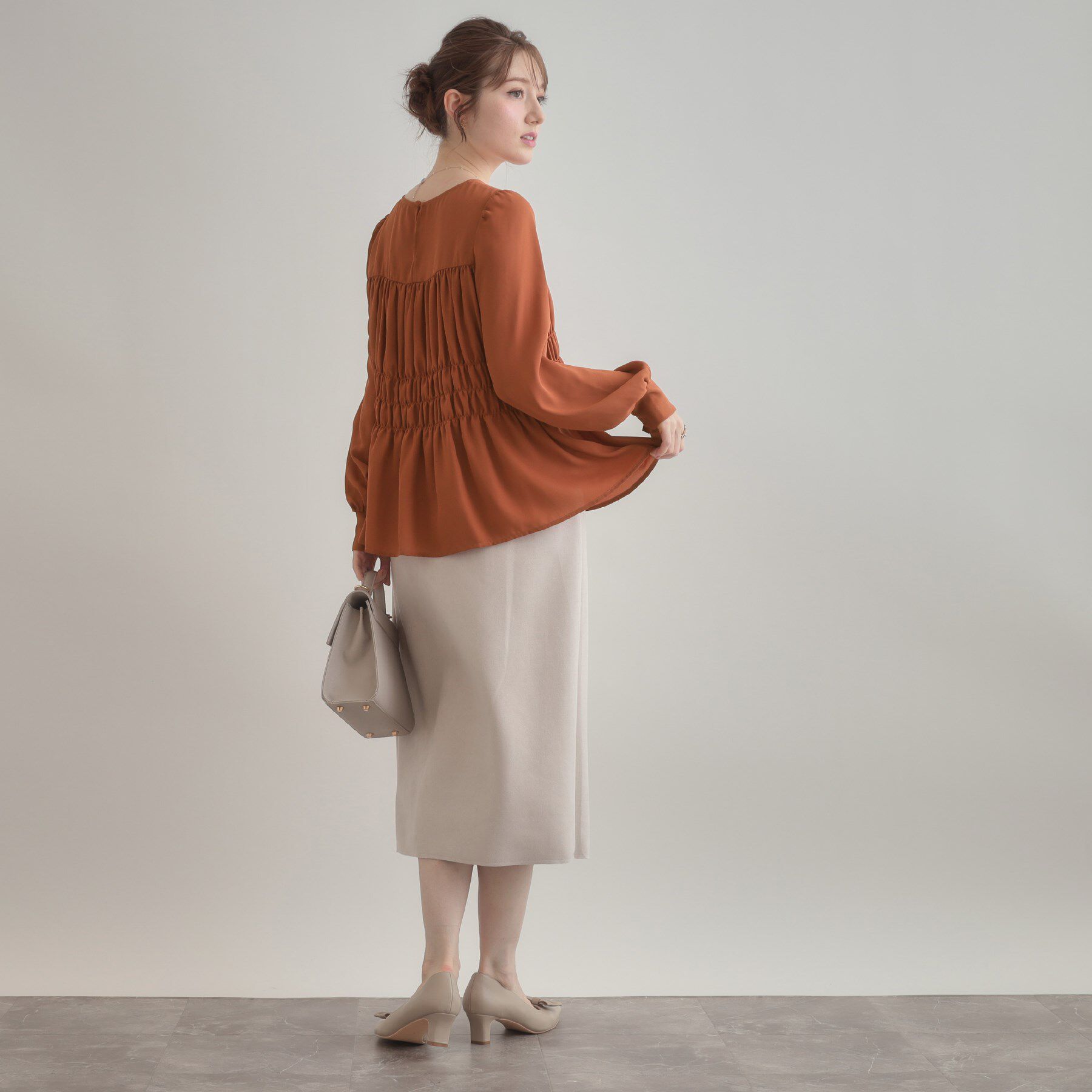 Couture broach「【マシンウォッシャブル・きれいめ・通勤】シャーリングチュニックブラウス」|シャツ・ブラウス|