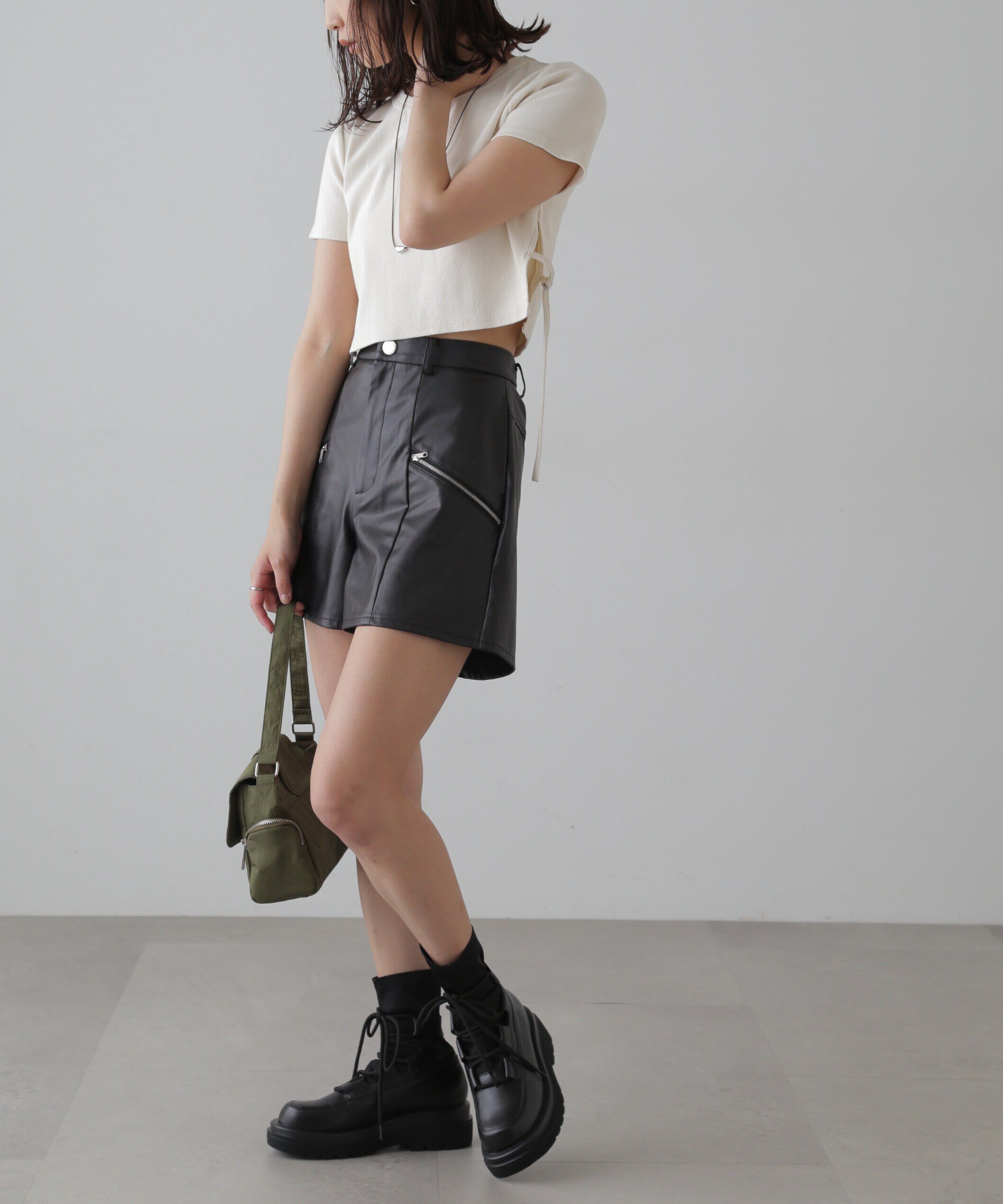  「合皮ショートパンツ」|その他|