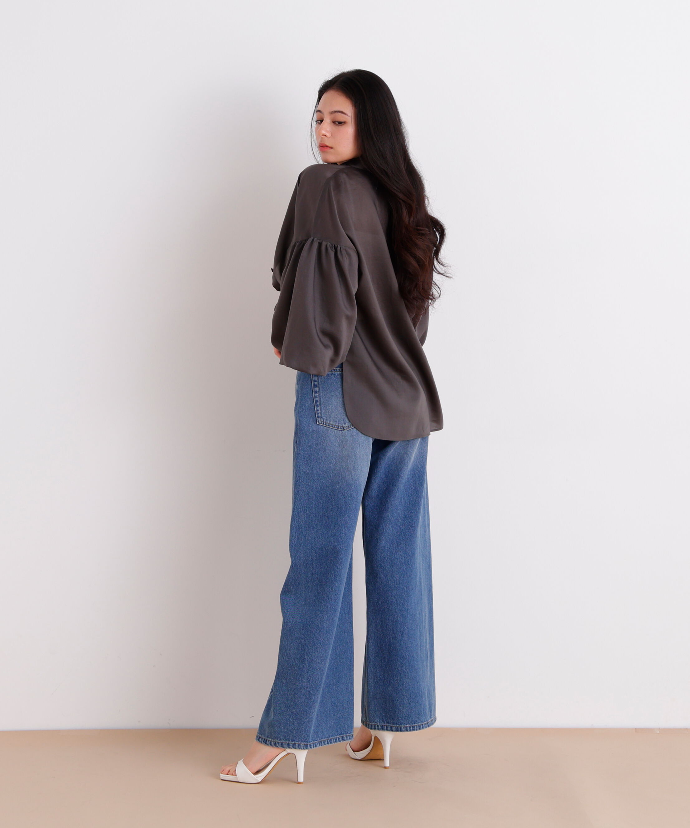  「［美香さん着用］ギャザーバルーンスリーブブラウス」|シャツ・ブラウス|