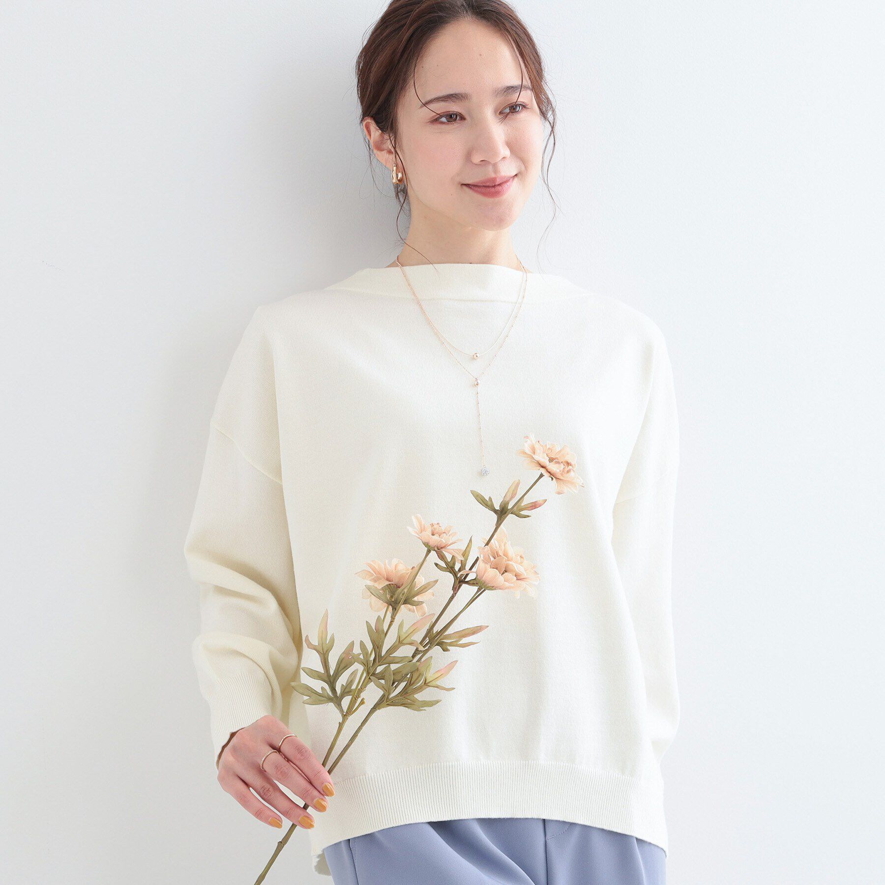 SHOO･LA･RUE「【洗える/S-LL】インせず着られる もちもちタッチ ボートネックニット」|ニット・セーター|オフホワイト(003