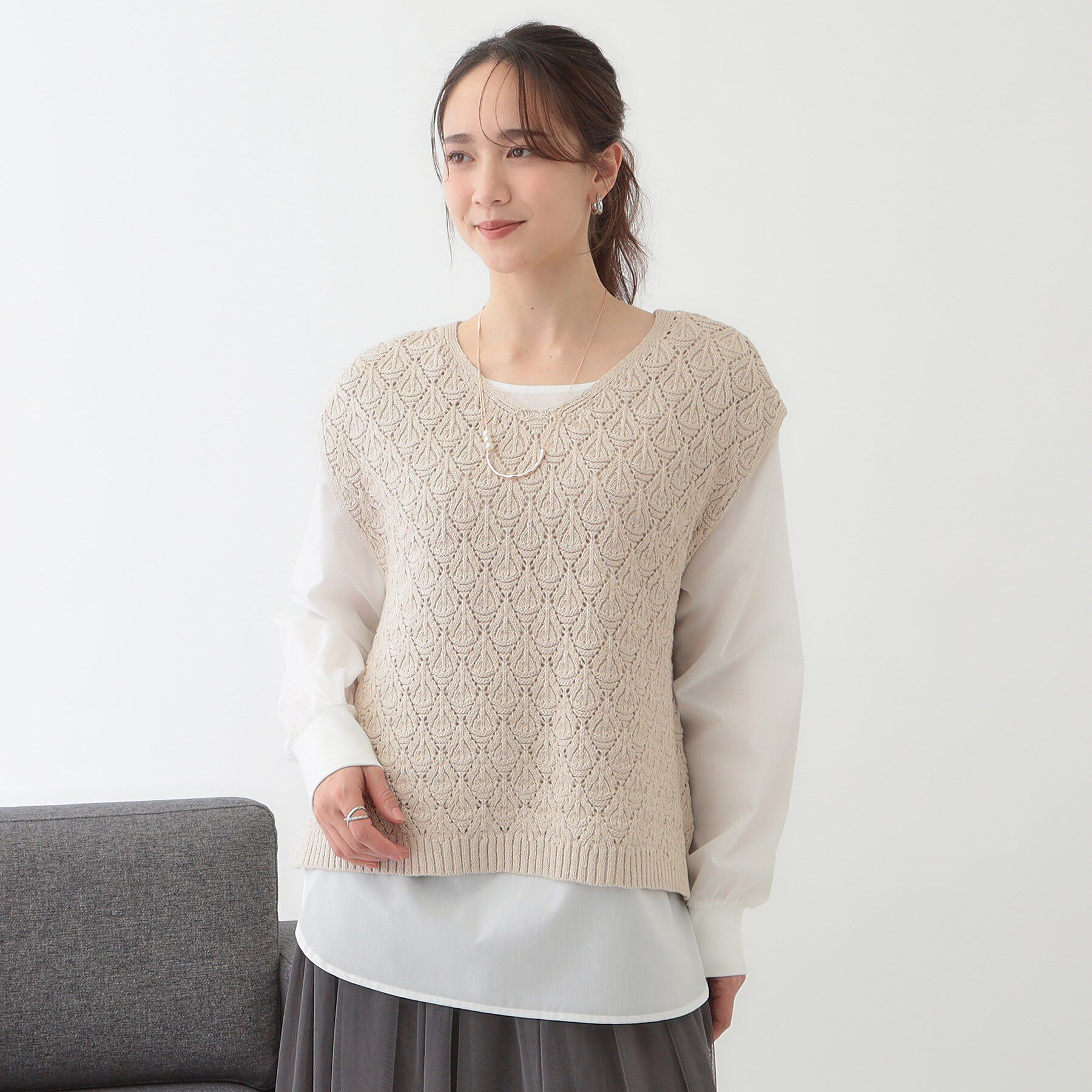 SHOO･LA･RUE「【洗える/S-LL/2点セット】透かし柄ベスト+ブラウス」|ニット・セーター|