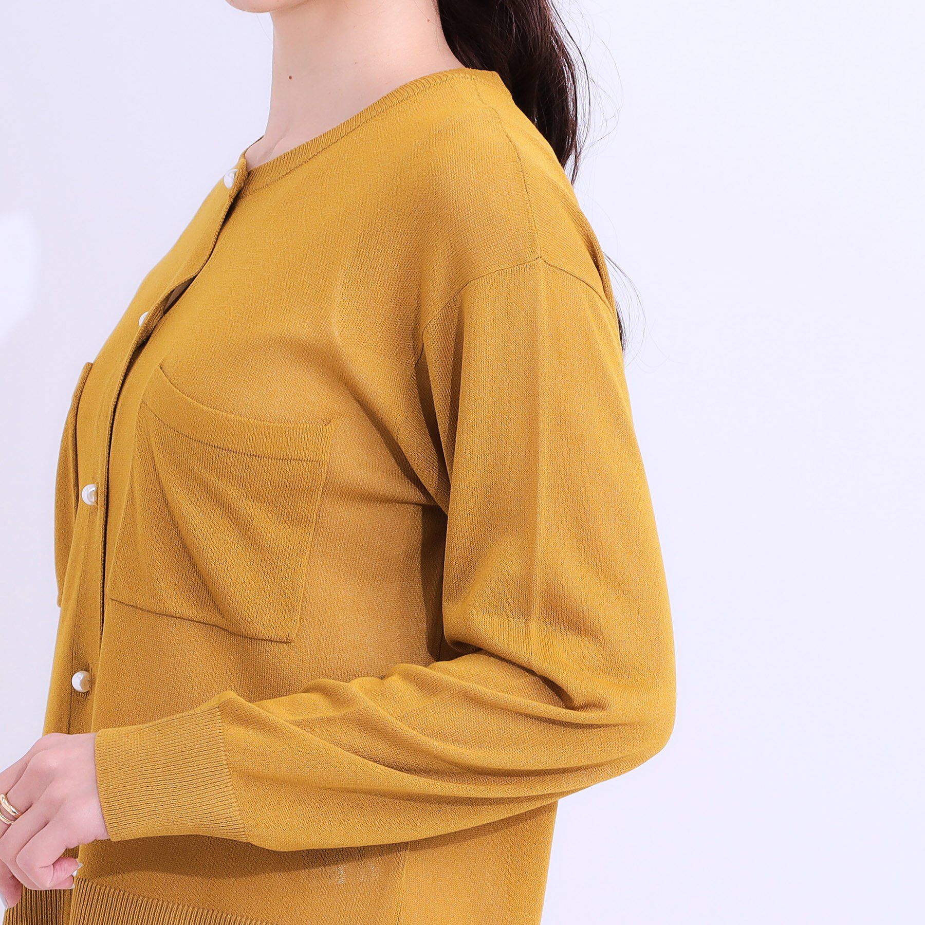 SHOO･LA･RUE「【洗える/ひんやり】パール調ボタンが目を惹く シアーニットカーディガン」|カーディガン|