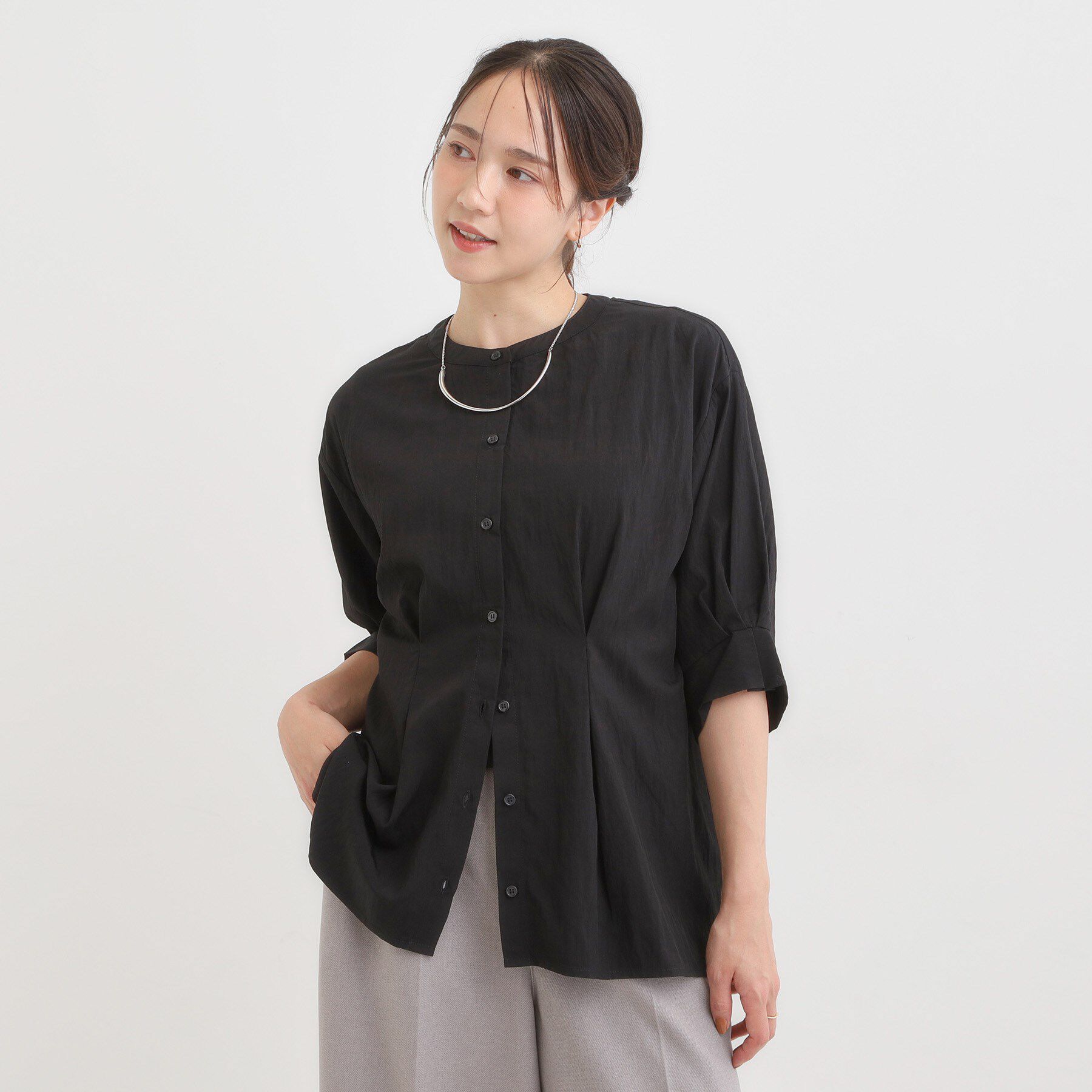 SHOO･LA･RUE「【S-LL/通勤スタイルにも】ウエストタックで程よくシェイプ 大人の上品ブラウス」|シャツ・ブラウス|