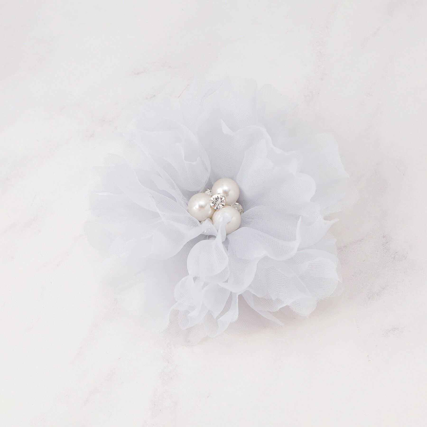 Dessin「【入卒／セレモニー】パール調シフォンコサージュ」|ブローチ・コサージュ|ライトグレー(011