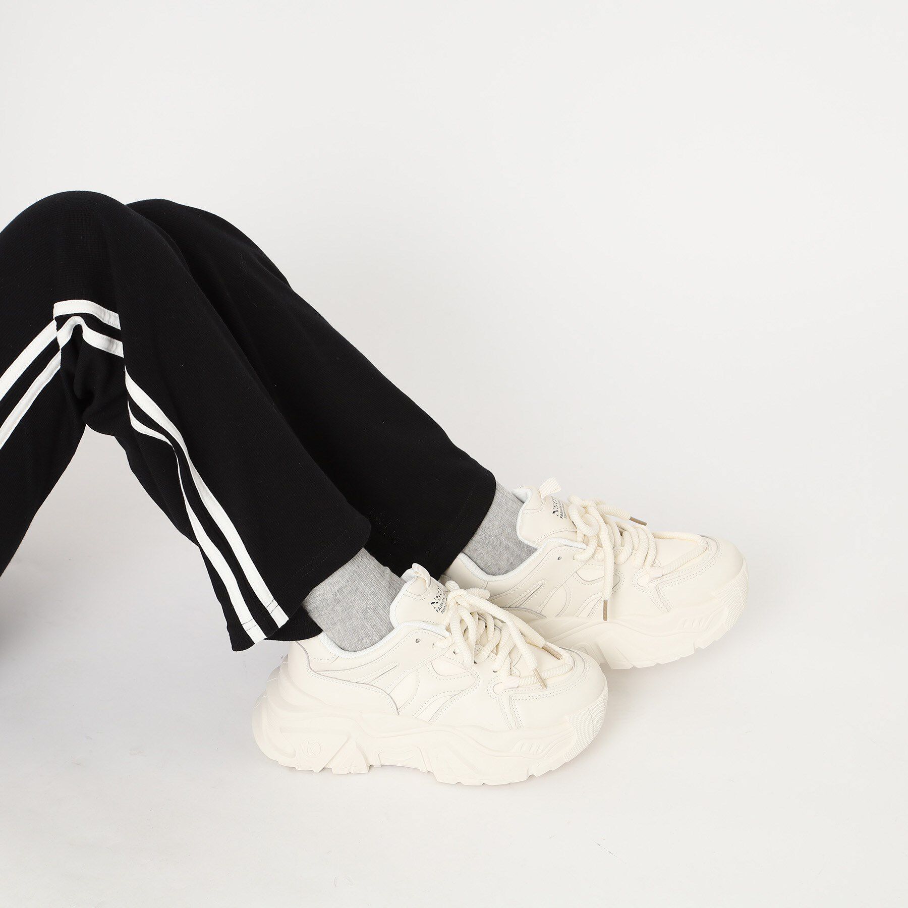 csT&P「厚底ダットスニーカー」|スニーカー|