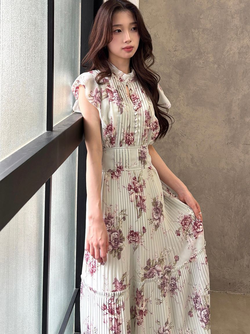 SNIDEL「【販路限定サイズあり】Sustainableプリーツプリントワンピース」|ワンピース|