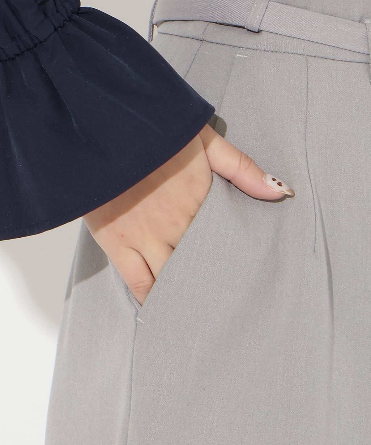 アンドクチュール「ハイウエストタックワイドパンツ」|その他|