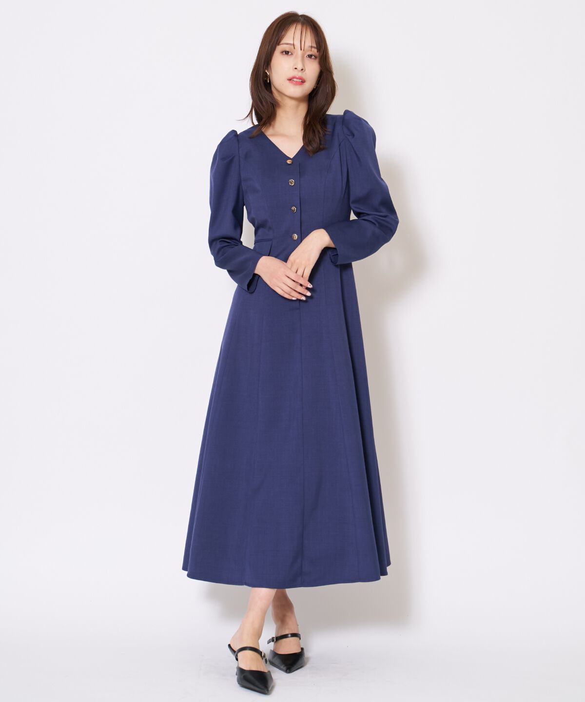 アンドクチュール「Vネックパフスリーブワンピース」|ワンピース|ネイビー