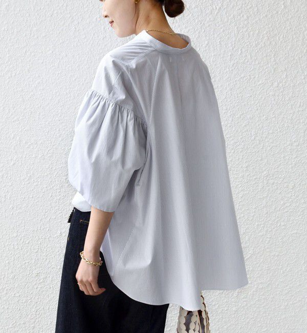 SHIPS for women「《予約》〈手洗い可能〉バック フレア 袖 ギャザー スキッパー ブラウス」|シャツ・ブラウス|オフホワイト