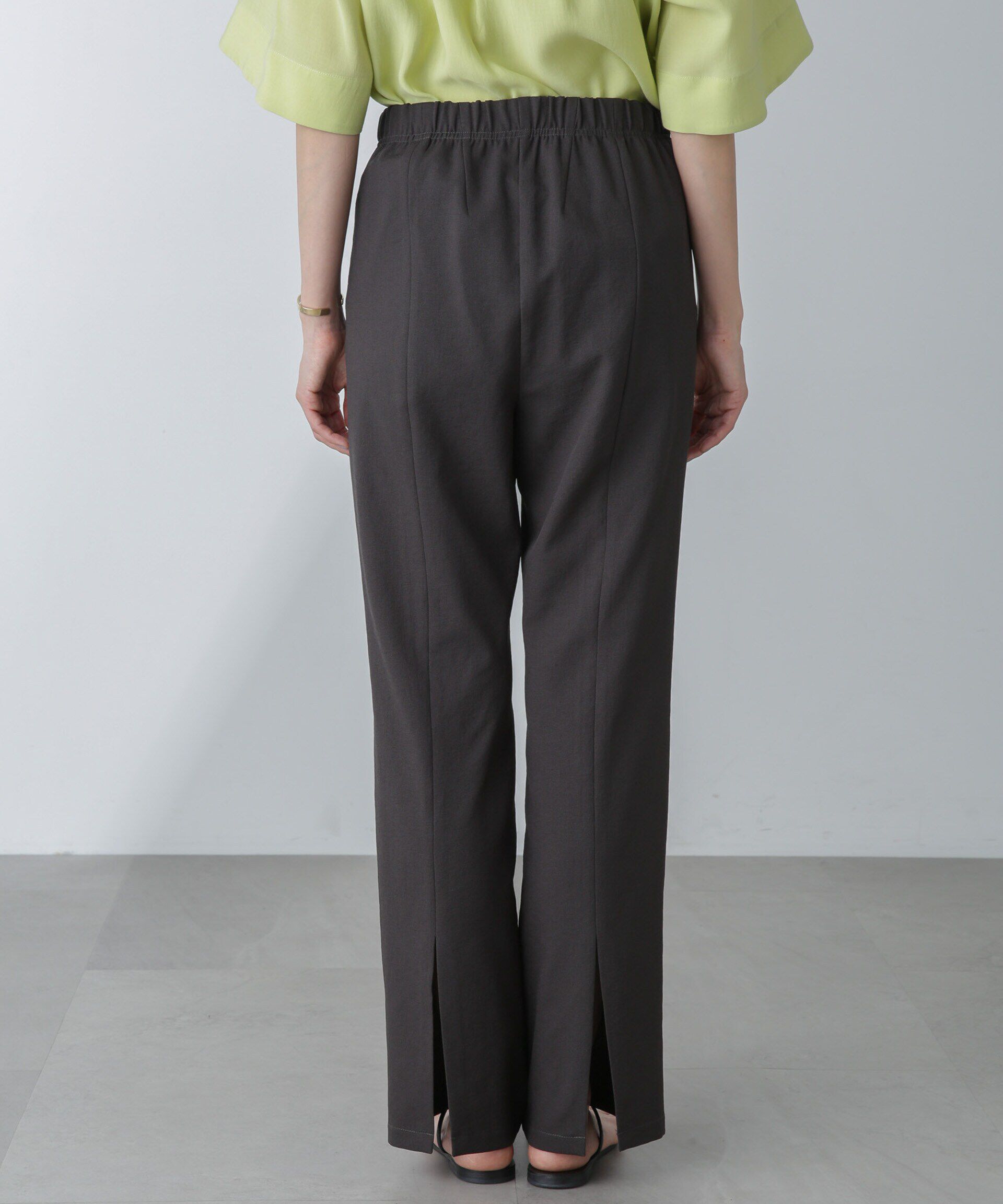 nano･universe「バックスリットトラックパンツ」|チノ|