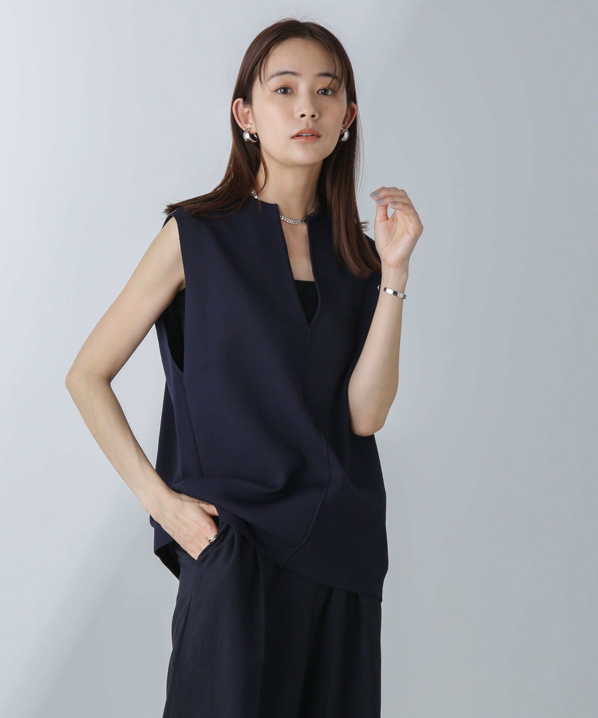 nano･universe「洗濯機洗可・UVカットキーネックノースリ－ブニット」|ニット・セーター|ネイビー