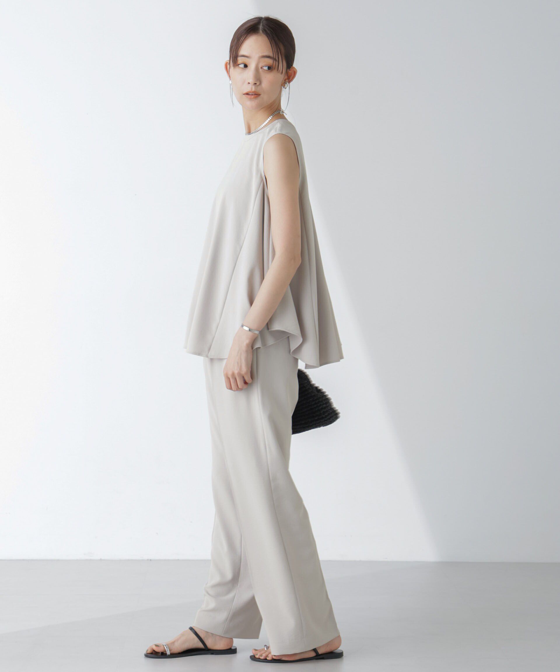 nano･universe「ｲｰｼﾞｰﾌｧﾝｸｼｮﾝ ｾﾝﾀｰﾌﾟﾚｽｾﾐﾜｲﾄﾞﾊﾟﾝﾂ(ｾｯ  」|チノ|