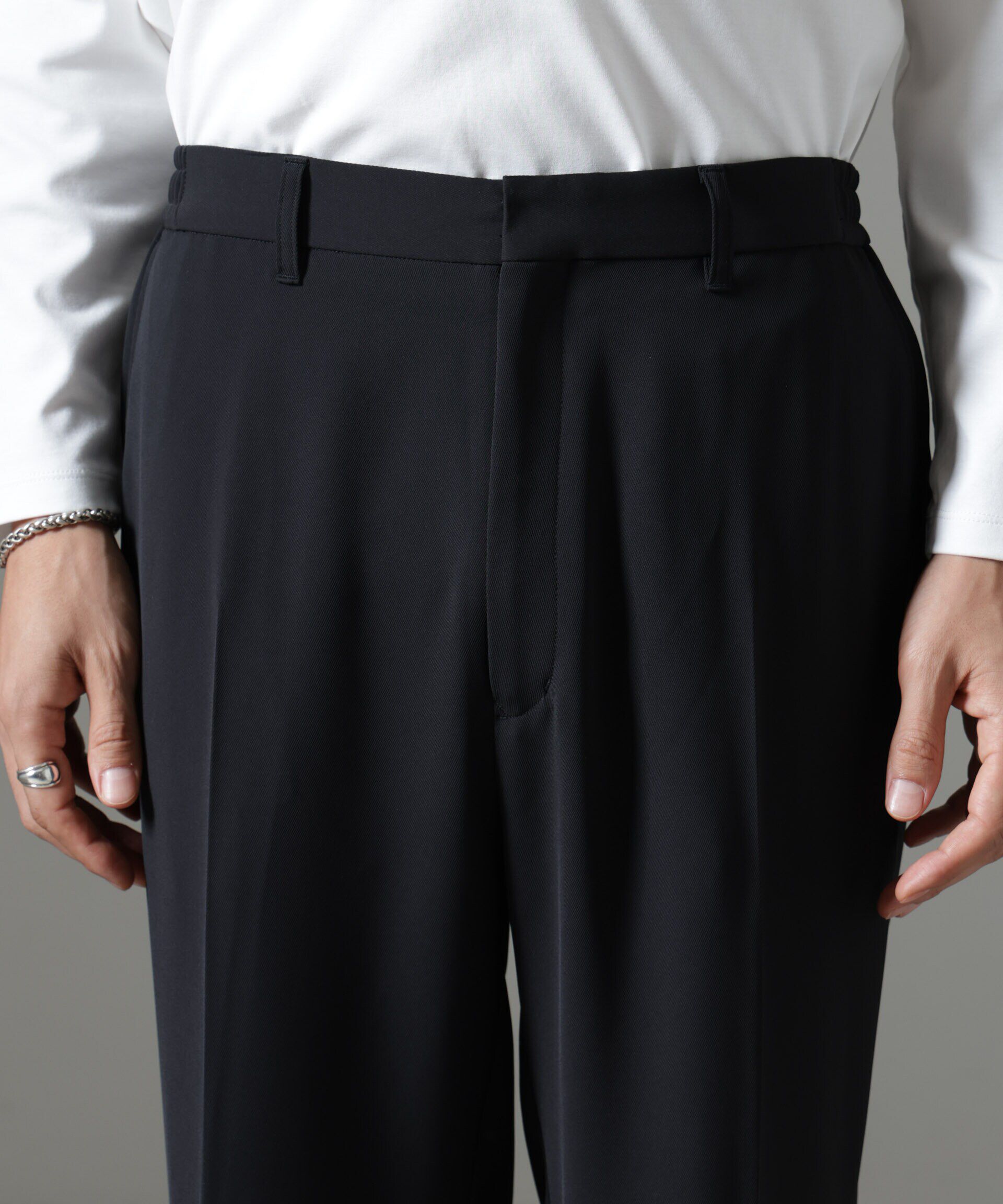 nano･universe「ドレープ ストレートスラックス(セットアップ可)」|チノ|