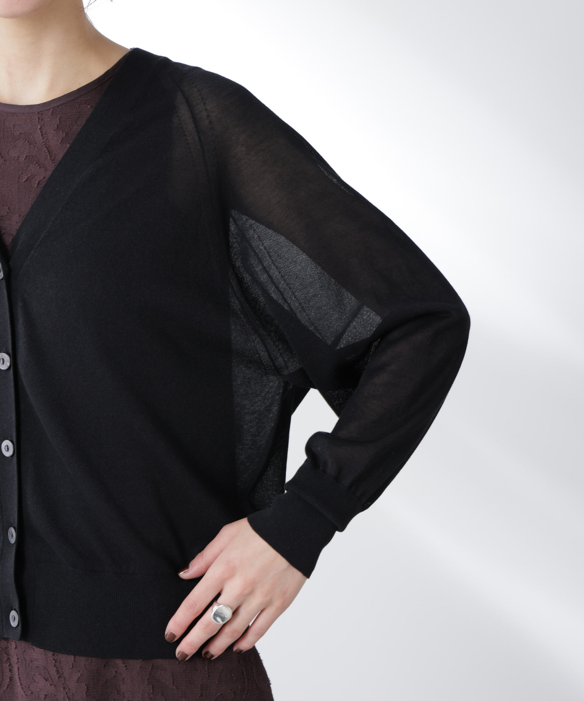 nano･universe「コットンスパークシアーＶネックカーディガン」|ニット・セーター|