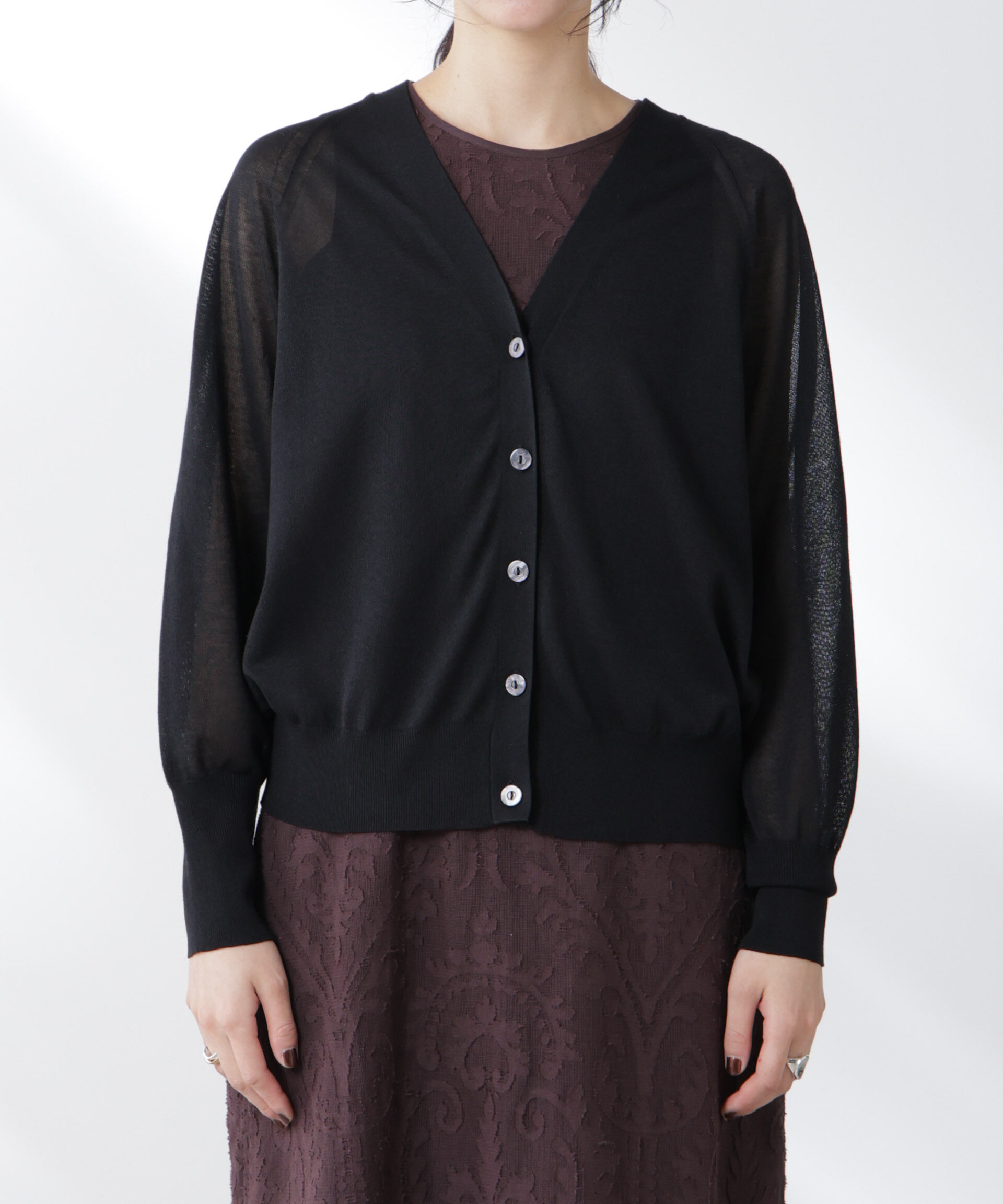 nano･universe「コットンスパークシアーＶネックカーディガン」|ニット・セーター|