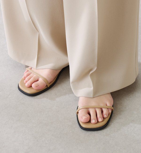  「【PAPILLONNER/パピヨネ】フラットスクエアサンダル」|サンダル|