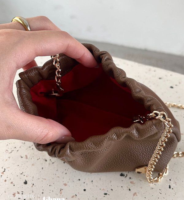  「【母の日/Ghana&times;LE'MAGE限定色ブラウン】チェーンギャザーポーチバッグ」|その他|