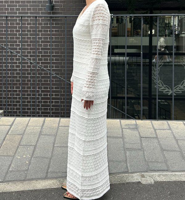  「【安心感のある裏地付き】深Vレースワンピース」|ワンピース|