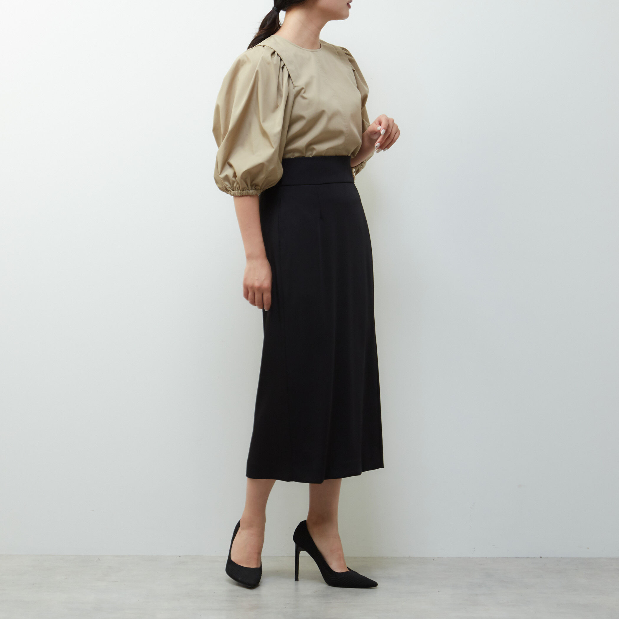 TIARA「タックショルダーボリュームスリーブリボンブラウス」|シャツ・ブラウス|