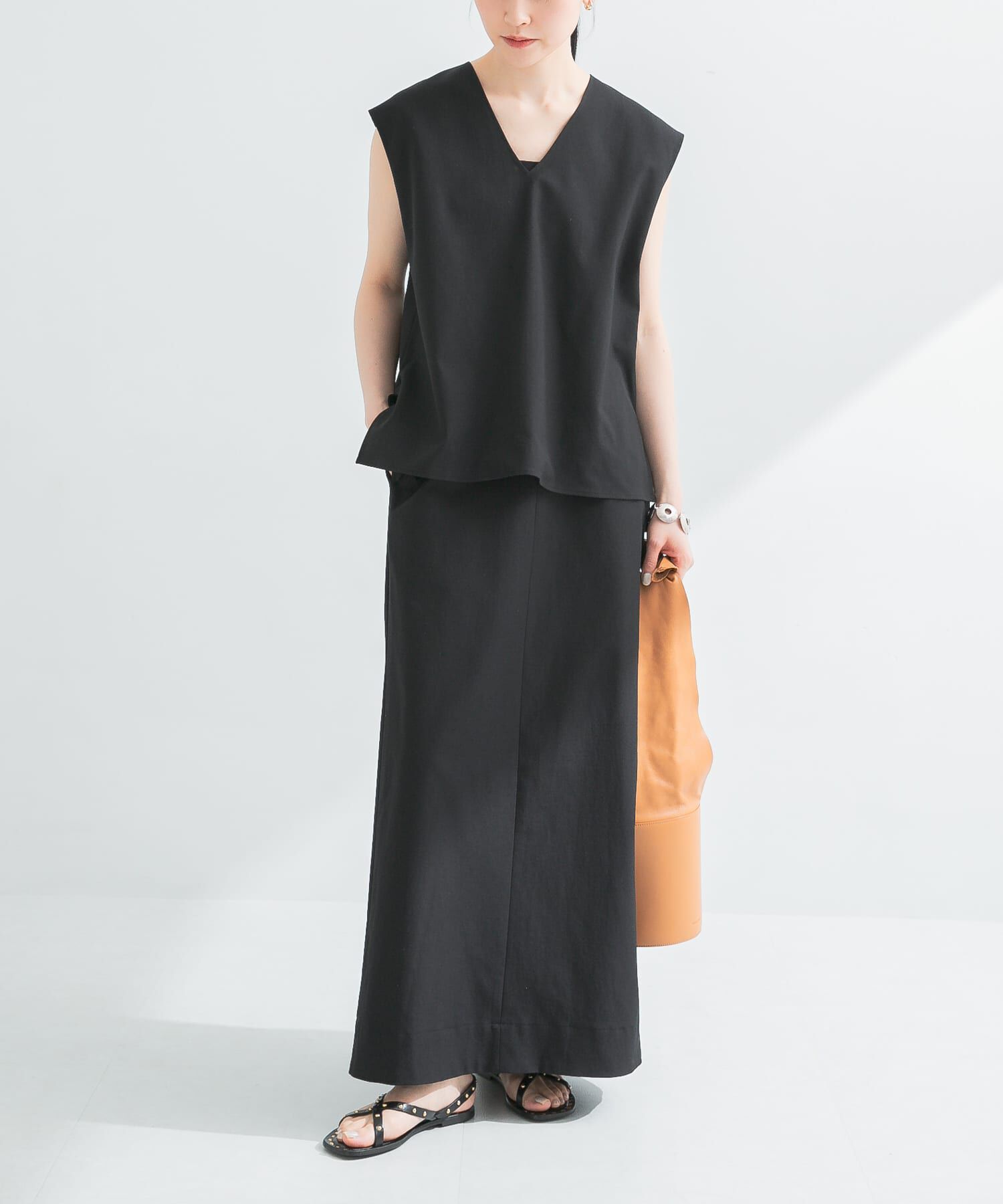 URBAN RESEARCH「リネン混Vネックブラウス」|ベスト・ジレ|